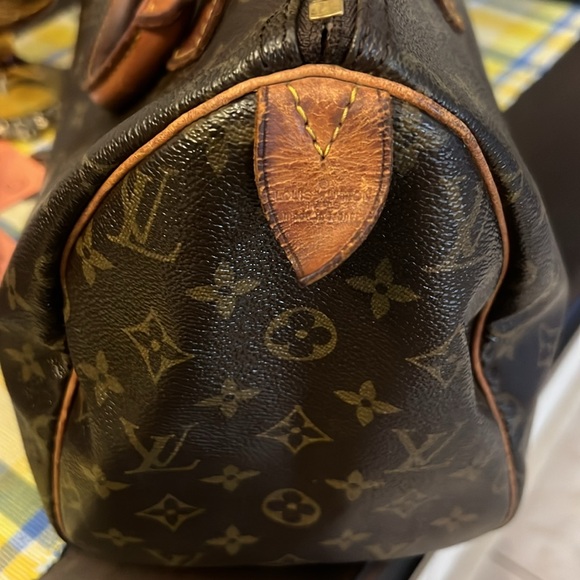 Louis Vuitton Monogram Speedy 30 - Picture 10 of 16